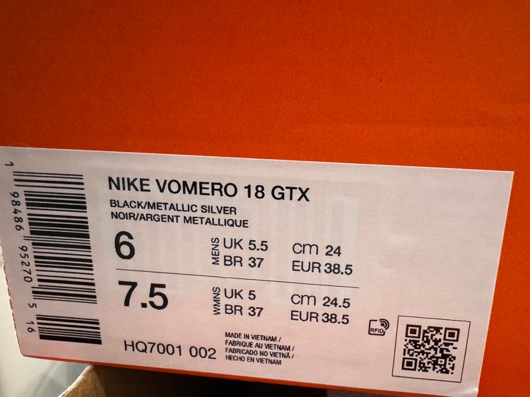 Nike Vomero 18 GTX Running Shoes image 4